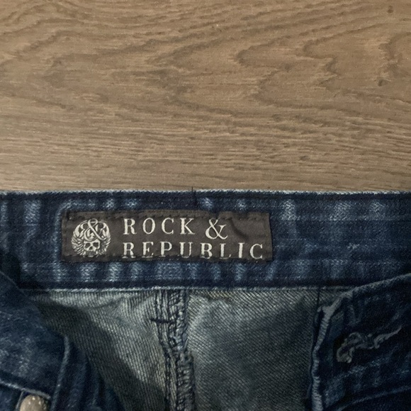 Rock & Republic Jean Shorts - Picture 2 of 4